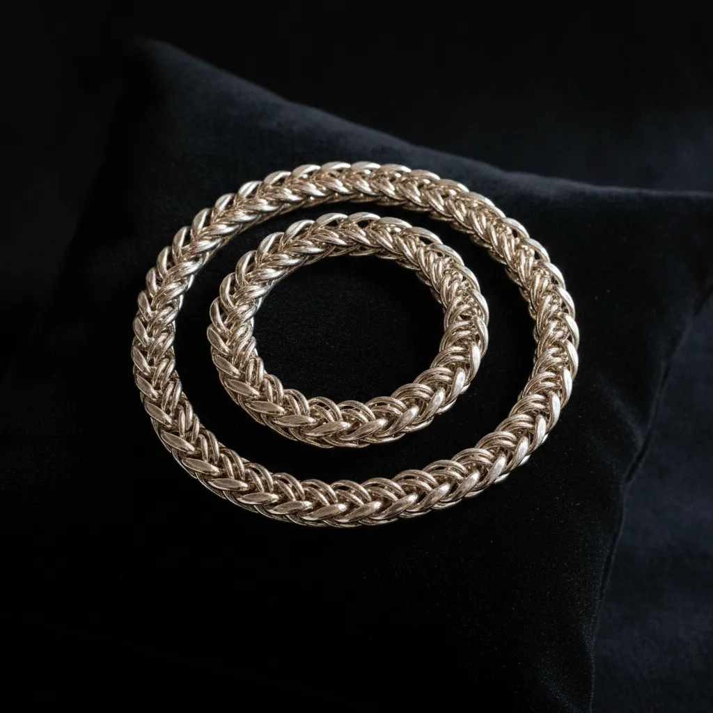 Maille byzantine en argent 925 : chaque maillon est assemblé à la main, un travail d'orfèvrerie hérité du IVe siècle